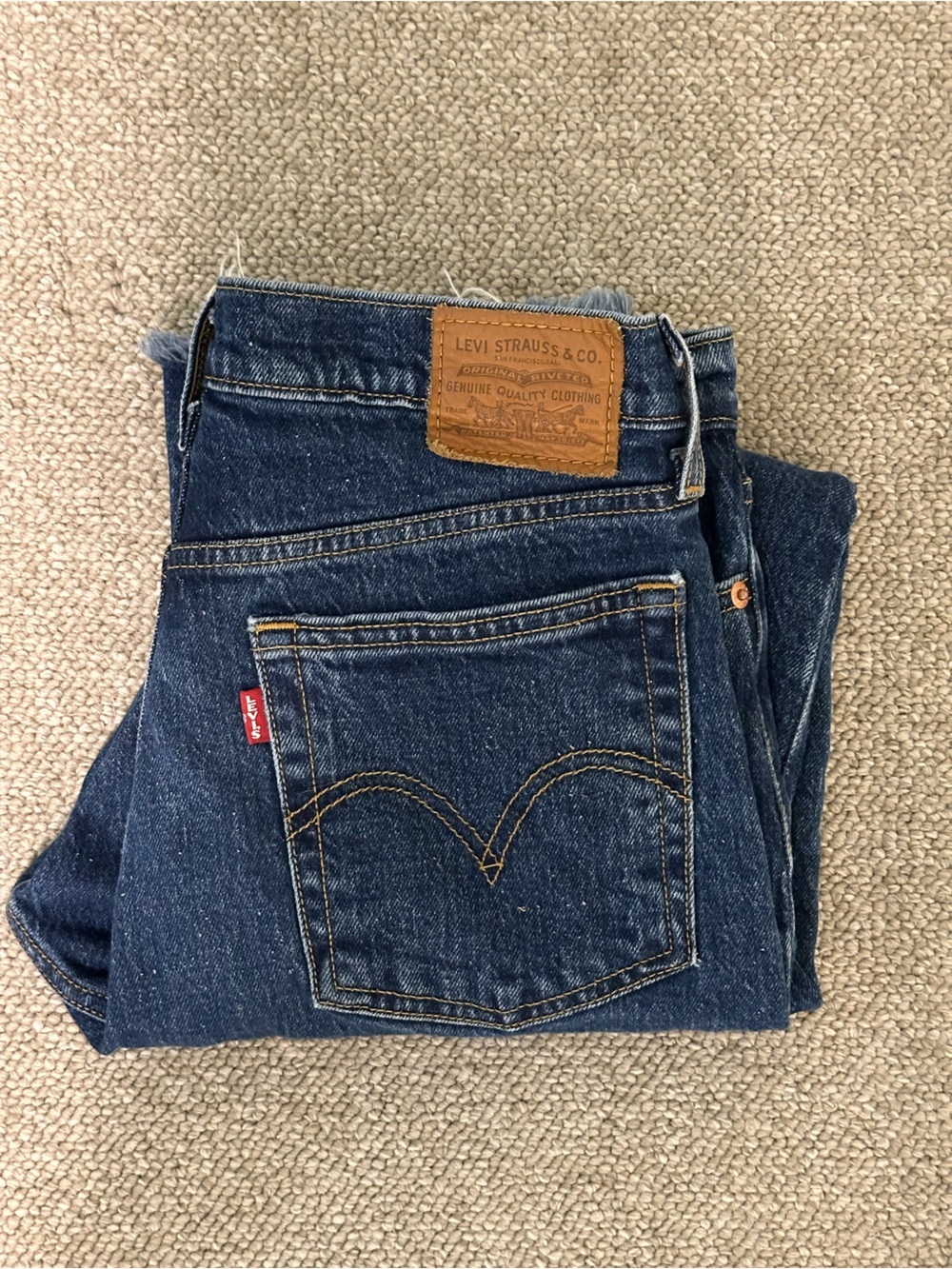 Levi’s Premium Wedgie Straight Jeans Size 28 – Raw Hem